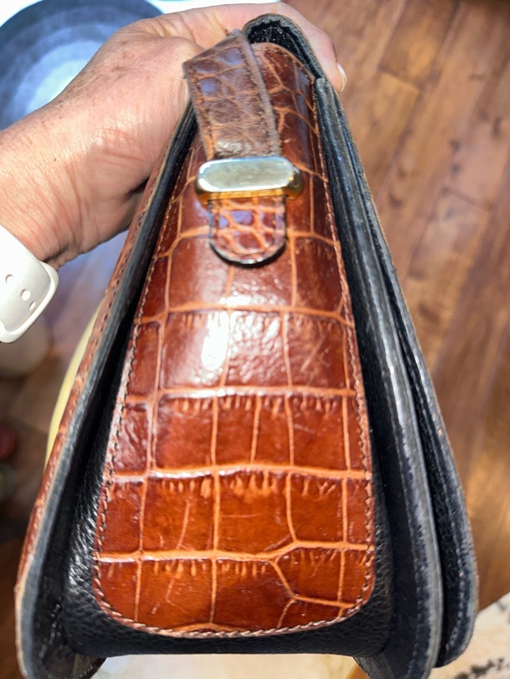 Vintage Bally Leather Bag • Croc Embossed Trim • Leather Lined • Made in Italy - Picture 6 of 16